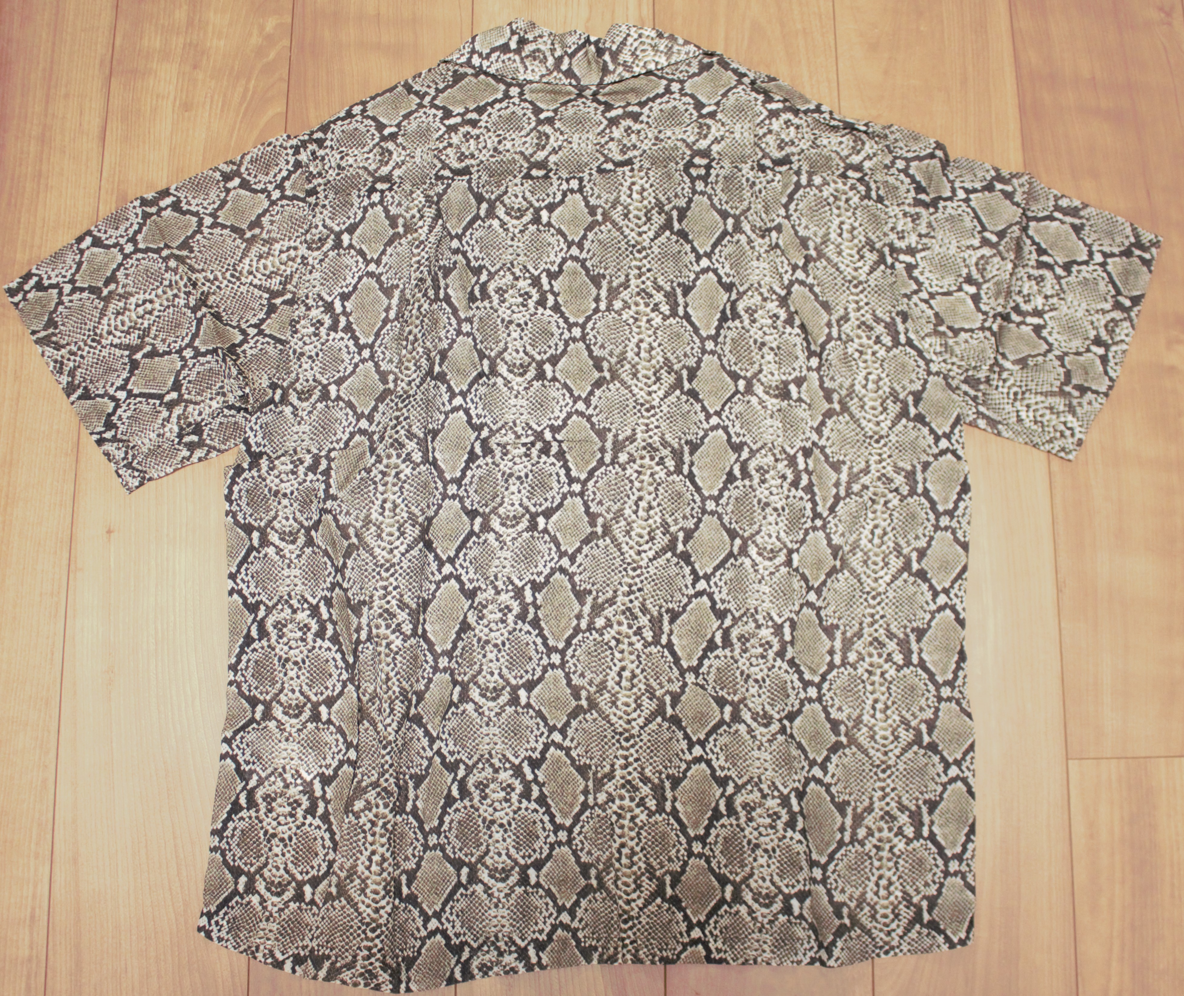 Silk Rayon Snake Pattern Rangle Color Aloha Shirt K2204SS092